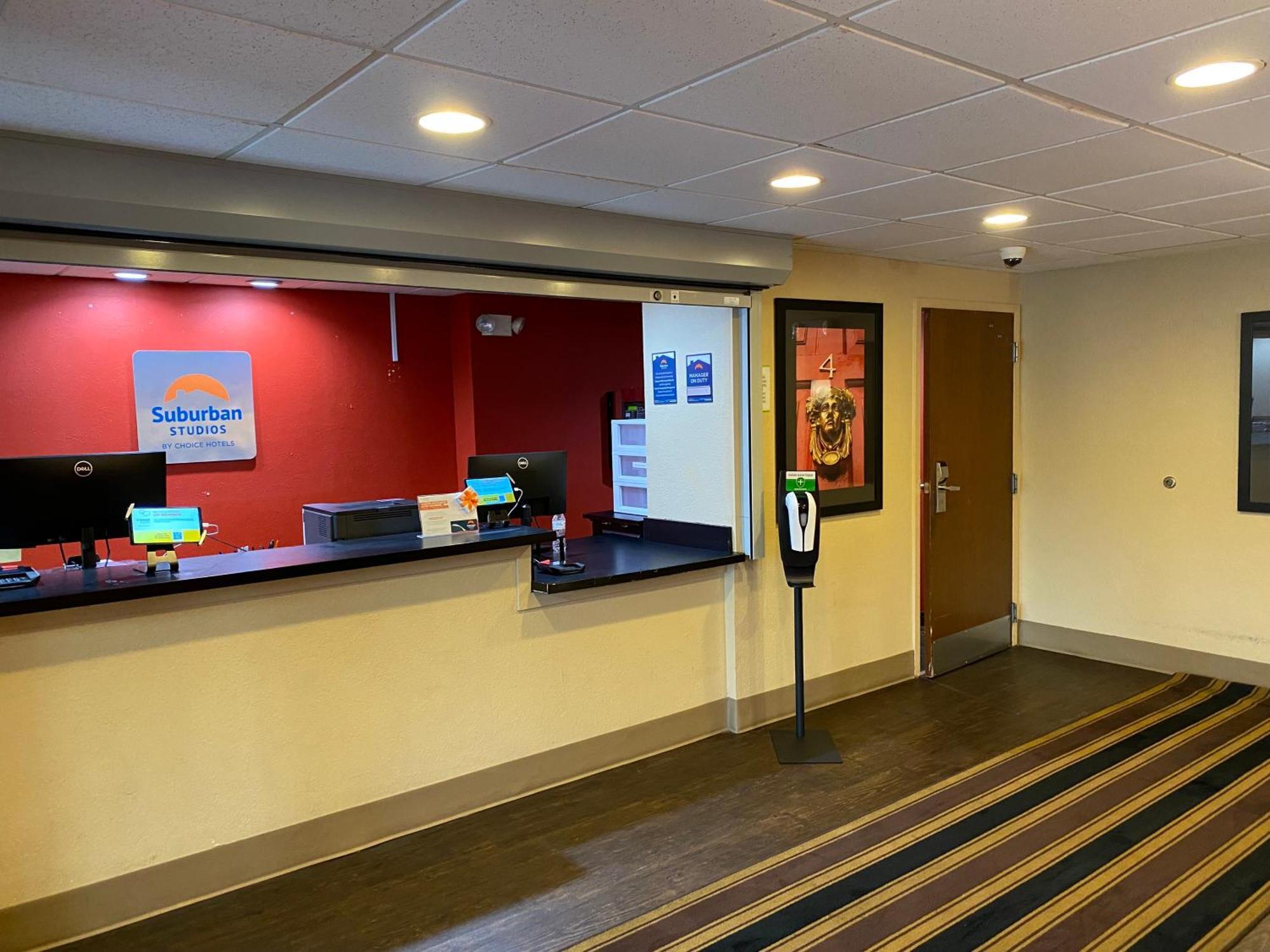 Suburban Studios Auburn Hills - Detroit Экстерьер фото