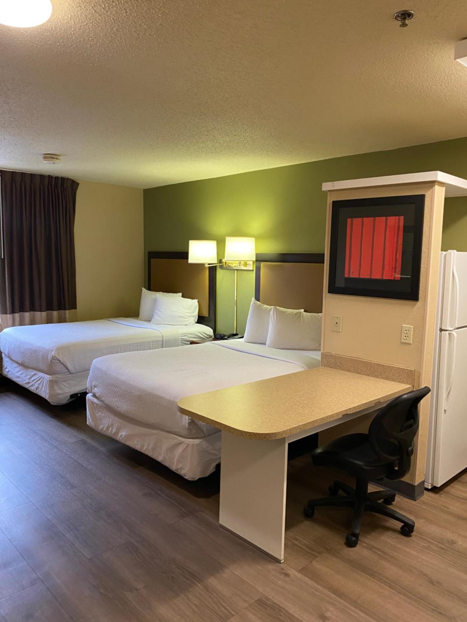 Suburban Studios Auburn Hills - Detroit Экстерьер фото