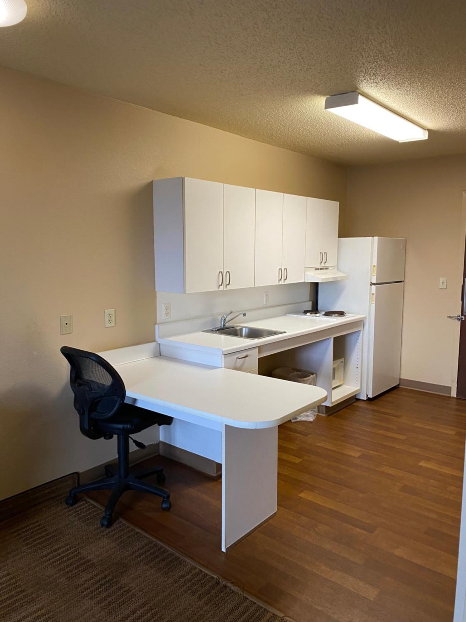 Suburban Studios Auburn Hills - Detroit Экстерьер фото