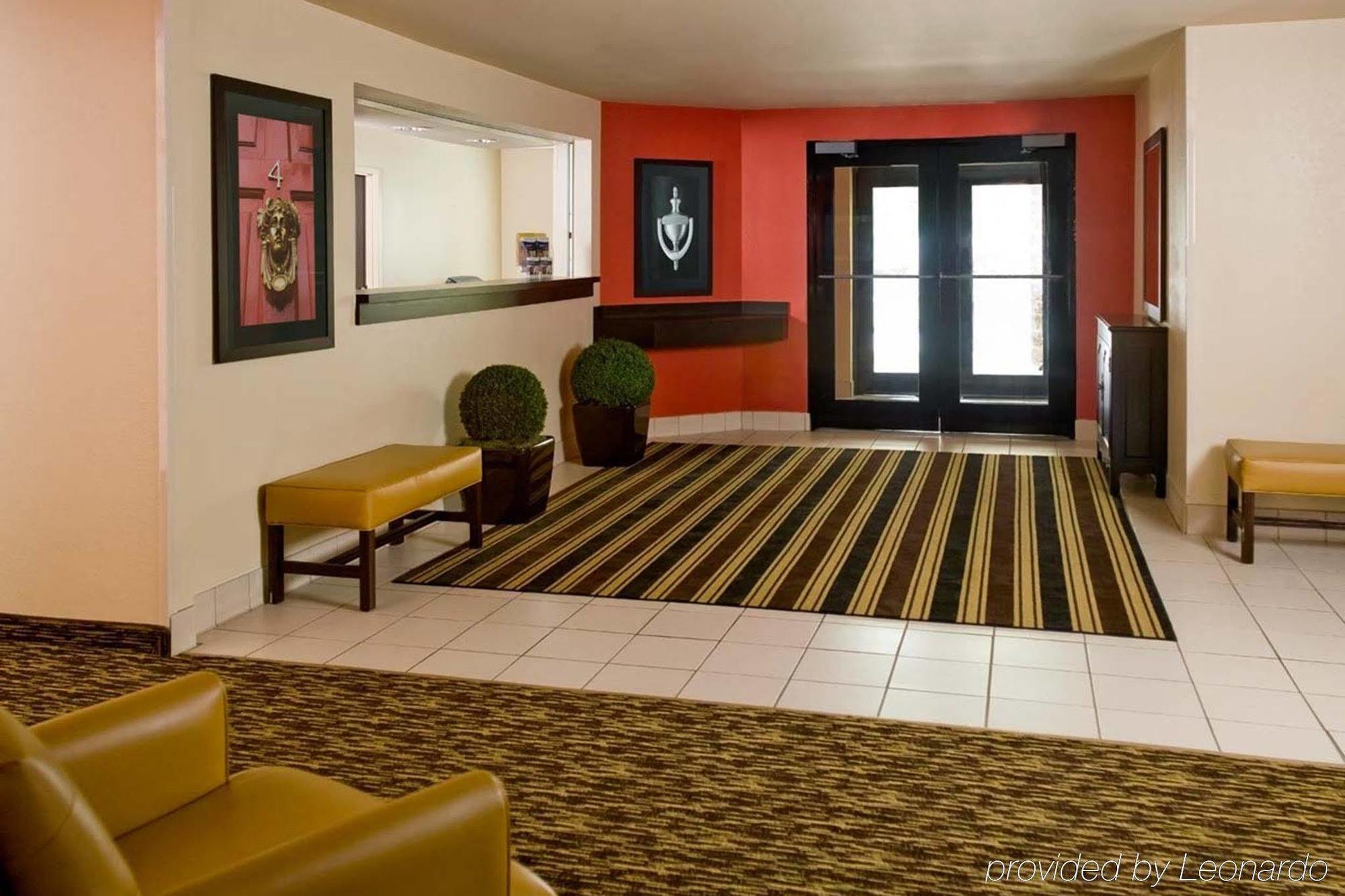 Suburban Studios Auburn Hills - Detroit Экстерьер фото